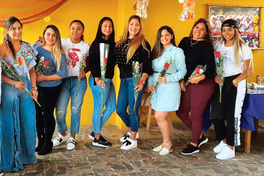 Mujeres detrás de cada jugador Mujeres detrás de cada jugador