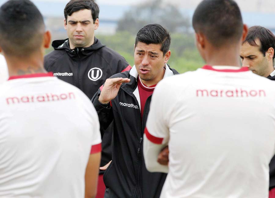 Nicolás Córdova el DT chileno urge de nuevos jugadores Nicolás Córdova el DT chileno urge de nuevos jugadores