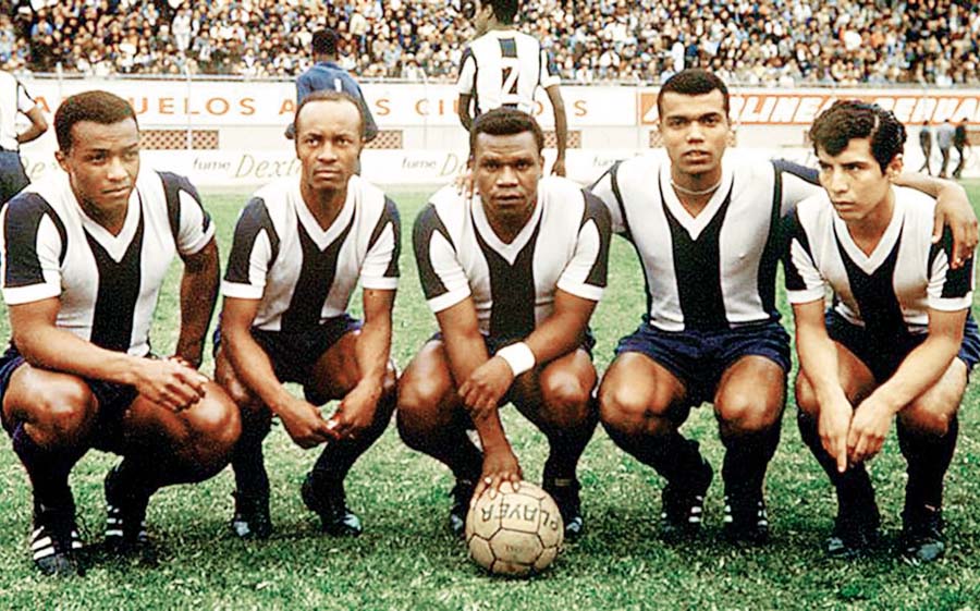 Baylón, Pitín, Perico, Cubillas y Cueto, delantera sensacional