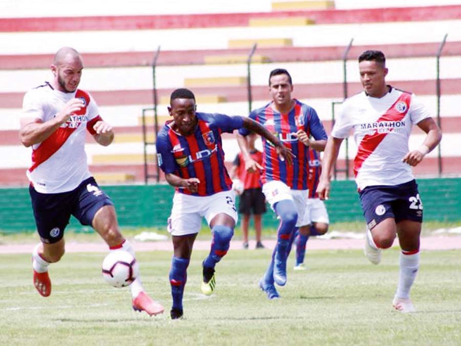 Municipal igualo 0-0 a Alianza Universidad
