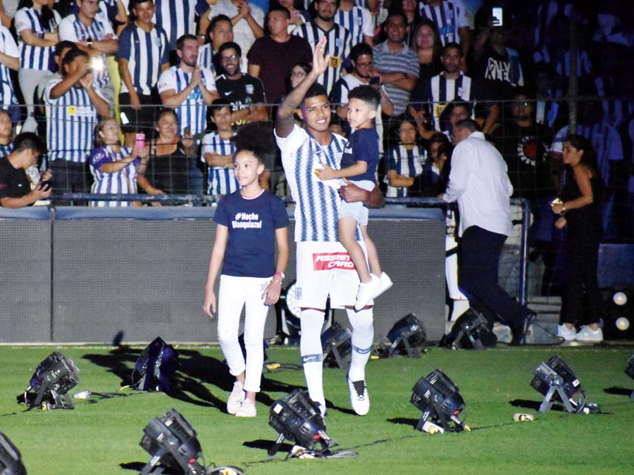 Noche blanquiazul