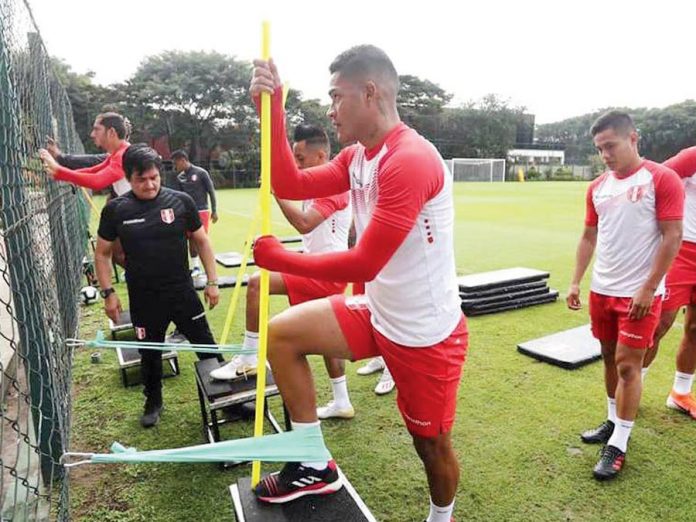 Anderson Santamaría podría entrar a la zaga para hacer pareja con Zambrano