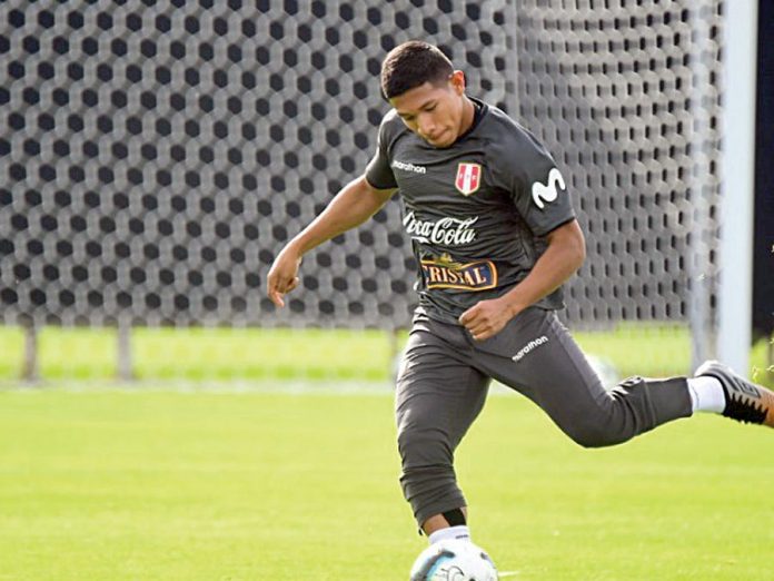 Edison Flores
