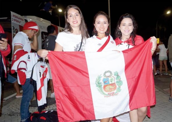 Imponen su belleza. En Brasil hay mujeres muy hermosas, pero las peruanas no se quedan atr&aacute;s y les robaron m&aacute;s de una mirada a los brasile&ntilde;os.