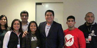 equipo nacional de Lucha Libre, Thalia Mallqui, Yaneth Mallqui, Abel Herrera, Ronald Valverde y Ángelo Hurtado