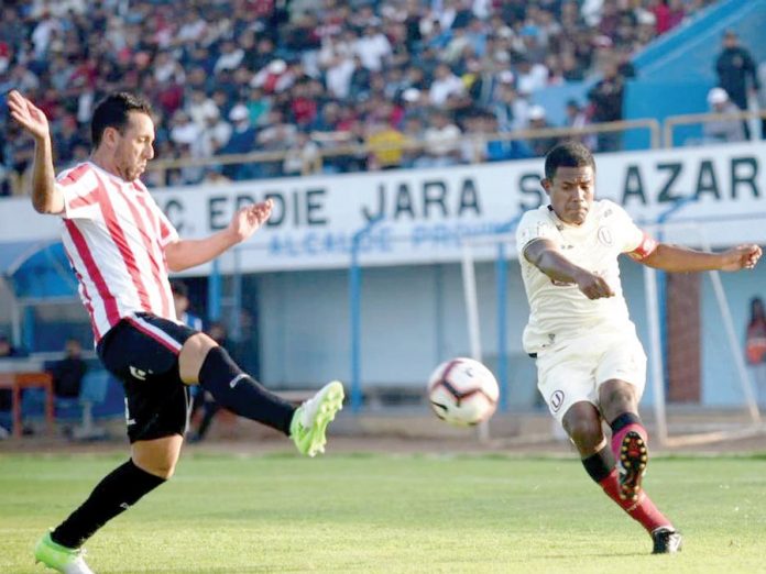 Universitario igualó 0-0 en su visita a Unión Huaral en Huacho por la Copa Bicentenario