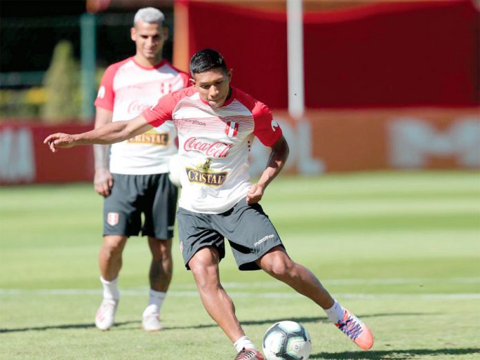 Edison Flores