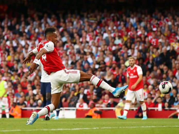 Arsenal igualó 2-2 con Tottenham