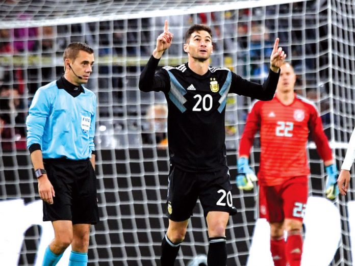 Argentina emprtó 2-2 con Alemania