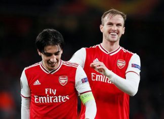 Arsenal FC aplastó 4-0 a Standard Lieja