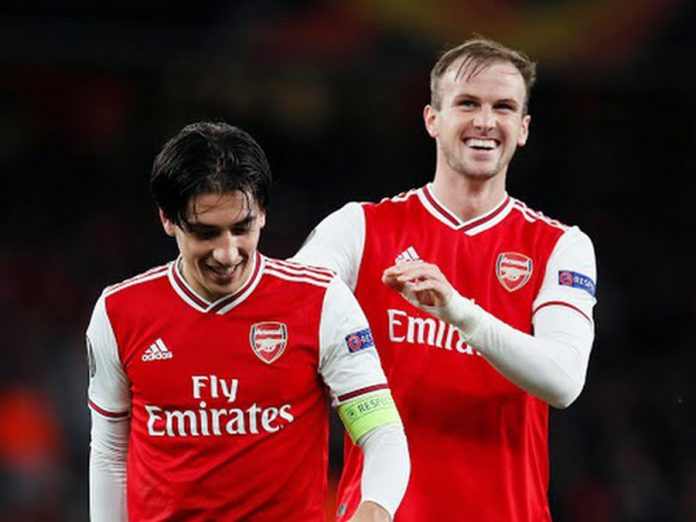 Arsenal FC aplastó 4-0 a Standard Lieja Arsenal FC aplastó 4-0 a Standard Lieja