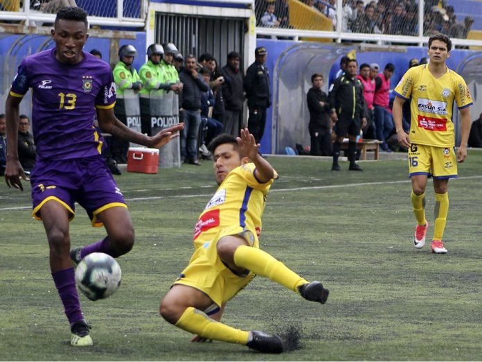 Comerciantes Unidos goleó 3-0 a Santos