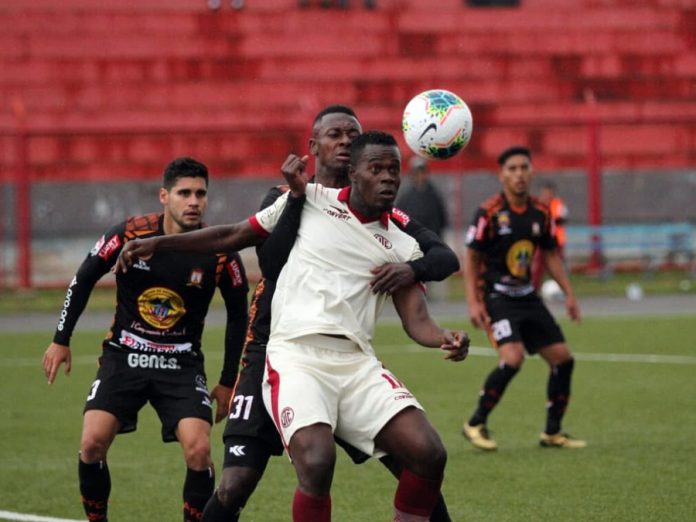 UTC le ganó 2-0 a Ayacucho FC