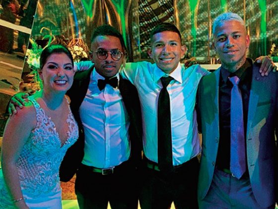 Andy Polo y Yordy Reyna se robaron las miradas con tremendos looks, Flores fue el m&aacute;s feliz con la presencia de ambos