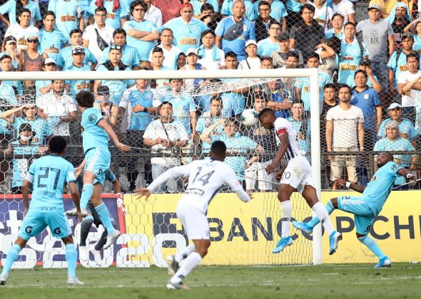 Fue el cuarto gol de Fuentes en el a&ntilde;o. Tambi&eacute;n le marc&oacute; a Cristal de cabeza en el 2-1 en Matute del Clausura