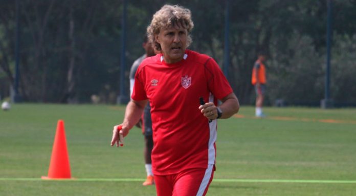 Hector Bidoglio, técnico de la San Martín