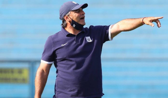 Bustos: “Ojalá podamos dar una gran alegría el miércoles en la Copa”