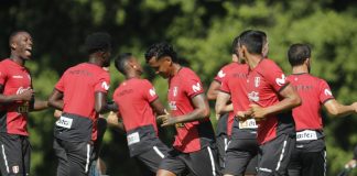 A un día de viajar a Qatar, Perú completó nueva jornada de entrenamiento en Barcelona