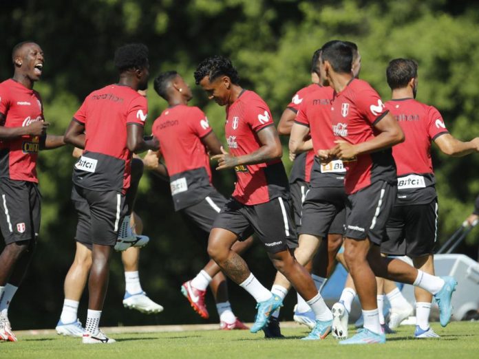 A un día de viajar a Qatar, Perú completó nueva jornada de entrenamiento en Barcelona