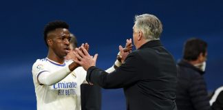 Ancelotti: "No le pasa nada a Vinicius, juega como siempre, con alegría"