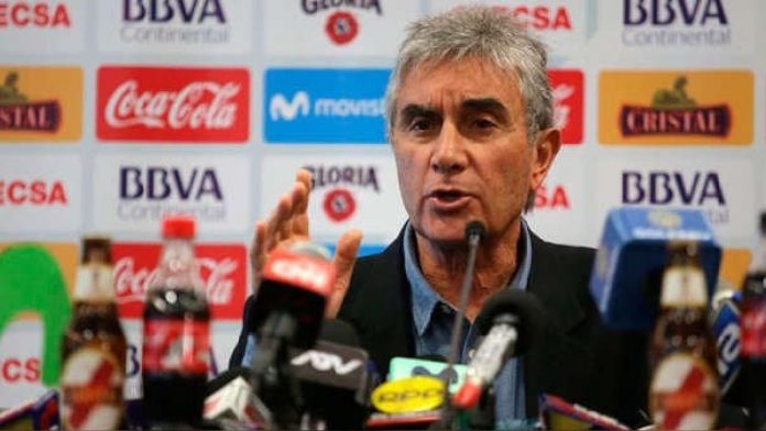 Juan Carlos Oblitas: “Lo que está haciendo Universitario es digno de elogio” Juan Carlos Oblitas: “Lo que está haciendo Universitario es digno de elogio”