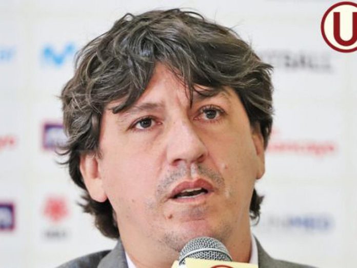 El administrador de Universitario de Deportes, Jean Ferrari, reveló que se intentó salvarle la vida al hincha en el Estadio Monumental hasta el último momento, pero lamentablemente no se pudo