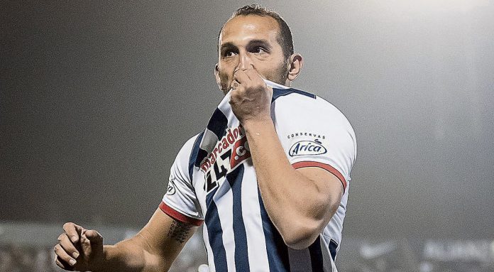 Hernán Barcos tras el bicampeonato del equipo femenino: