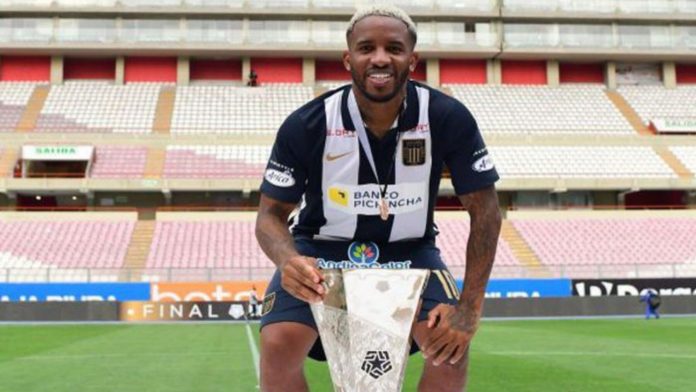Embajadores Leyenda de Alianza Lima despiden a Farfán