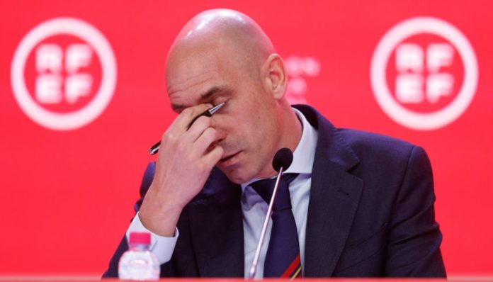 Luis Rubiales suspendido por FIFA