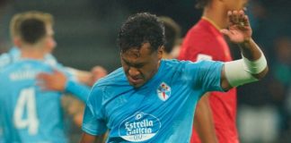 Renato Tapia fue expulsado en Celta de Vigo