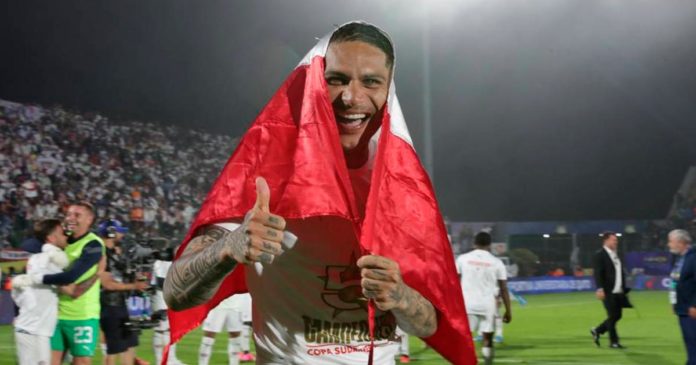 Paolo Guerrero campeón con LDU Paolo Guerrero campeón con LDU