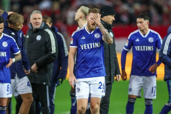 Schalke 04 a punto de desaparecer. Fuente: Flashcore.