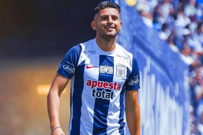 Carlos Zambrano se quedaría en Alianza Lima. Fuente: Líbero.