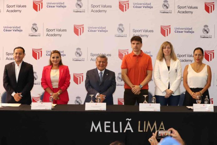 La Fundación del Real Madrid firmó acuerdo con la UCV
