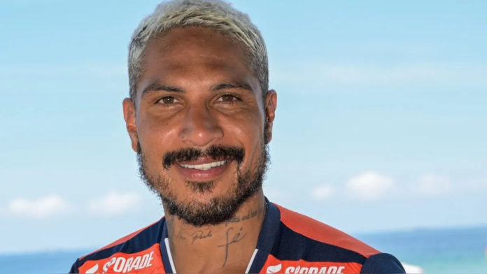 Paolo Guerrero jugará en la UCV. Fuente: RPP.