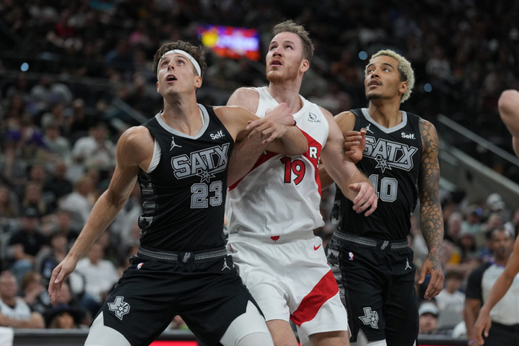 Los Spurs de San Antonio arrasan a los Raptors 122-99 con una actuación estelar de Wembanyama.