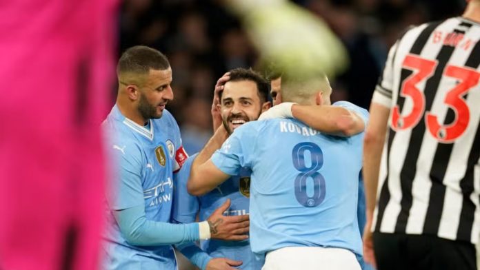 Manchester City avanza a semifinales de la FA Cup tras vencer a Newcastle.