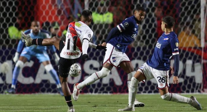 Always Ready vence 1-0 a Nacional en la Fase 3 de la Copa Libertadores.