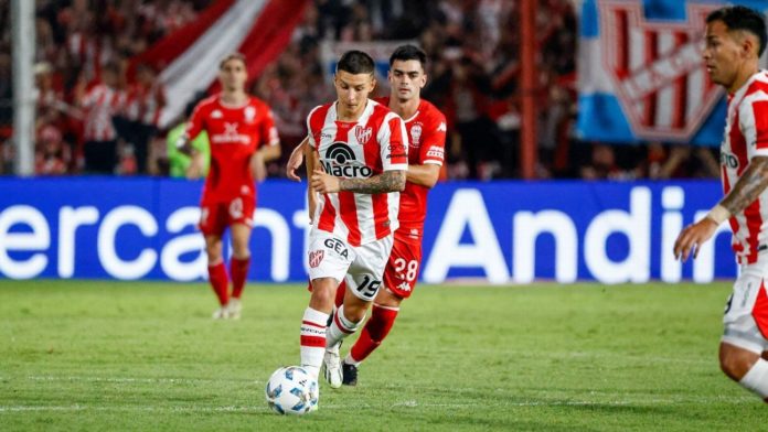 Instituto se impone 2-0 a Huracán y lidera la Zona A en la Copa de la Liga.