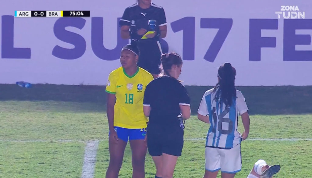 El clásico del Sudamericano Femenino Sub-17 entre Argentina y Brasil culminó en un empate sin goles, en un partido disputado el miércoles 20 de marzo en el estadio Carfem de Ypané.