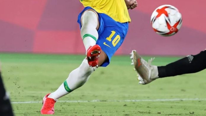 Jueves de fútbol: Horarios y canales hoy 2 de mayo del 2024.