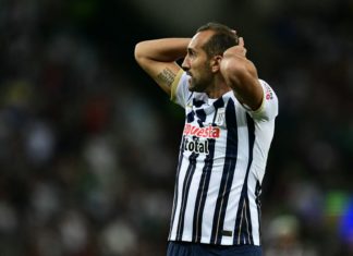 Alianza Lima hizo un partido digno, mostró una mejoría, pero no pudo evitar la ventaja futbolística de Fluminense