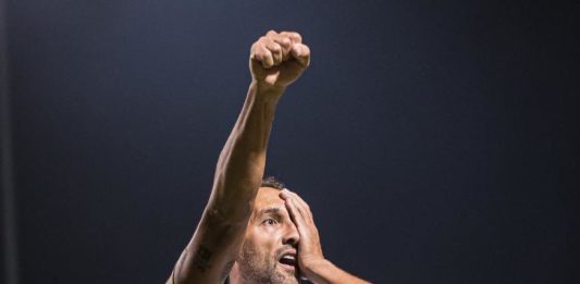 Hernán Barcos se convirtió el sexto jugador de Alianza que logró un doblete en Huancayo. El primer lo consiguió Teófilo Cubillas (ante Deportivo Junín en 1977).