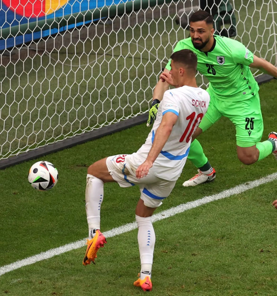 Georgia (1-1) República Checa 