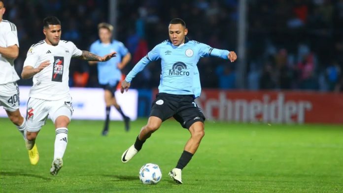 Doble asistencia de Bryan Reyna | Fuente: @Belgrano