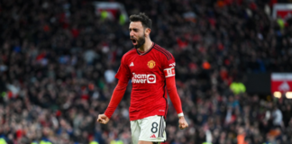 Bruno Fernandes celebrando con Manchester United un gol en Premier League