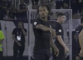 André Carrillo debutó con Corinthians