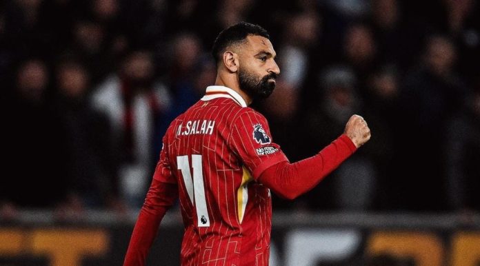 Liverpool trepa a la punta de la Premier League