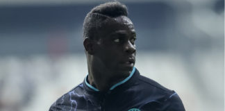 Balotelli refuerza al Genoa en su lucha por la permanencia