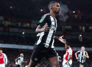 ¡ARSENAL CAE EN CASA!